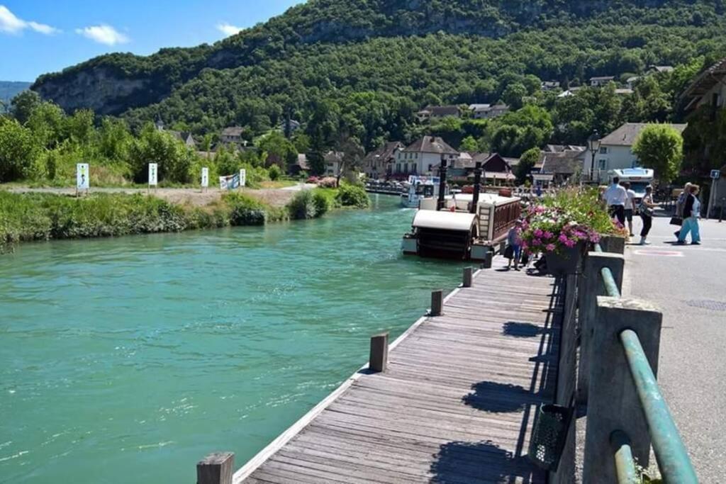 Le Portougais, Chalet A Chanaz, La Petite Venise Savoyarde Екстер'єр фото
