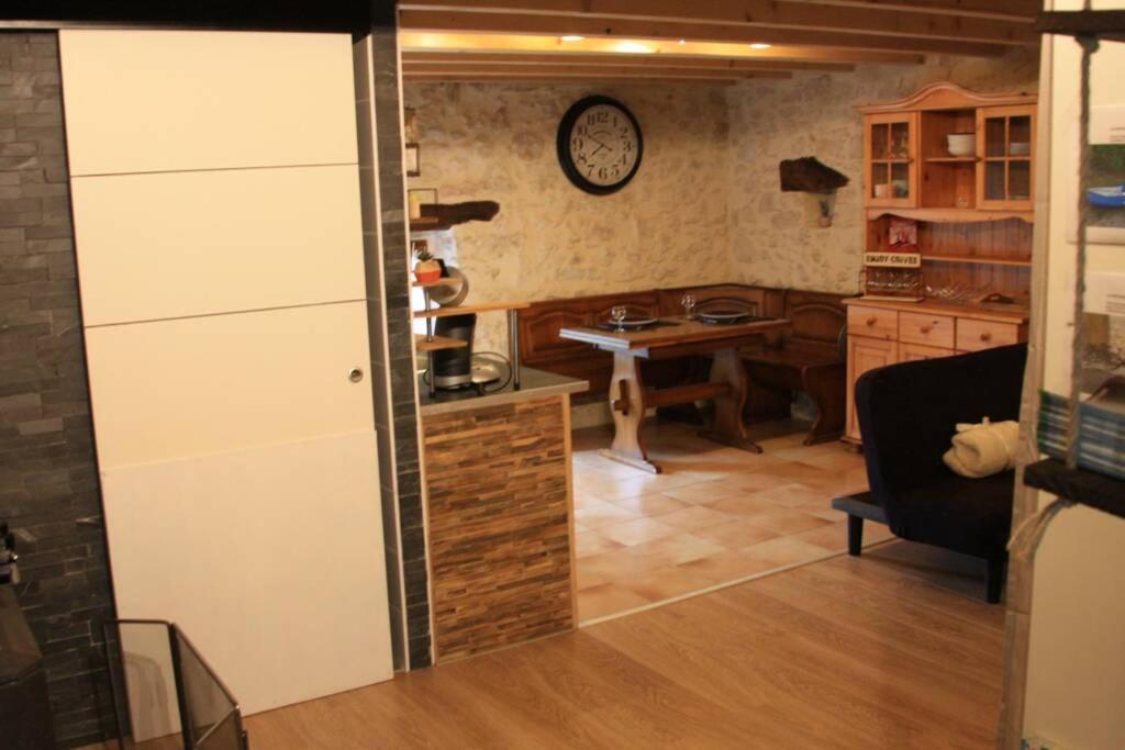 Le Portougais, Chalet A Chanaz, La Petite Venise Savoyarde Екстер'єр фото