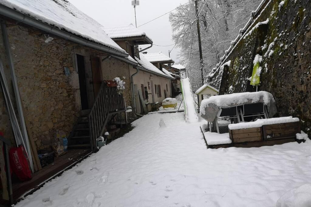Le Portougais, Chalet A Chanaz, La Petite Venise Savoyarde Екстер'єр фото