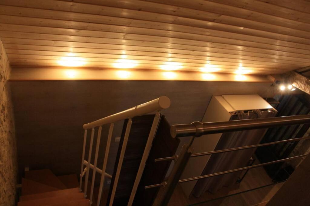 Le Portougais, Chalet A Chanaz, La Petite Venise Savoyarde Екстер'єр фото